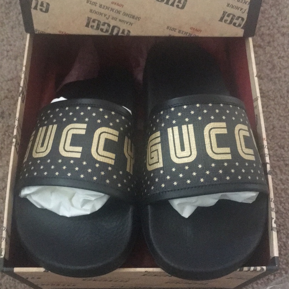 Gucci flip flops